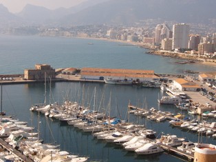 Na słonecznym wybrzeżu Hiszpanii mieszkania są tańsze niż w Warszawie