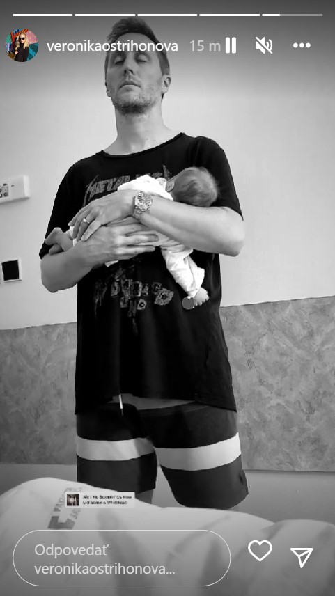 Veronika Cifrová Ostrihoňová s manželom Sajfom sú dvojnásobnými rodičmi. K Sáre pribudol Šimon Koloman.