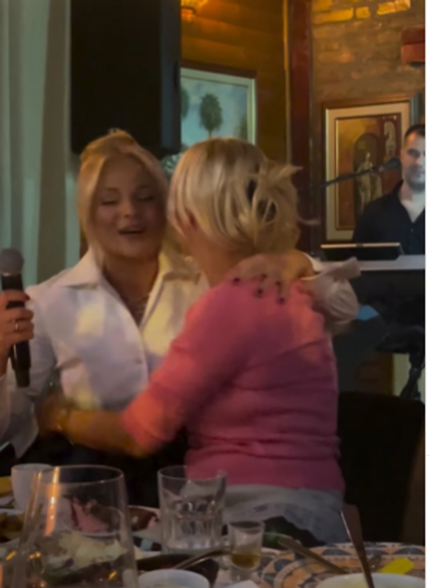 Slavlje kod Šaulića, Ilda peva, Sanela plače kao kiša