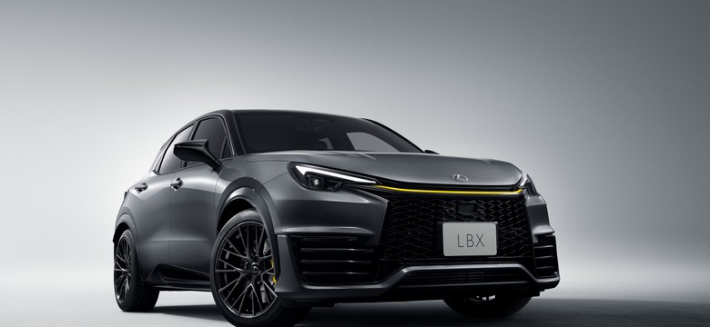 Nowy Lexus wygląda świetnie. Ma 305 KM i nie tylko SUV-y zmiata z planszy