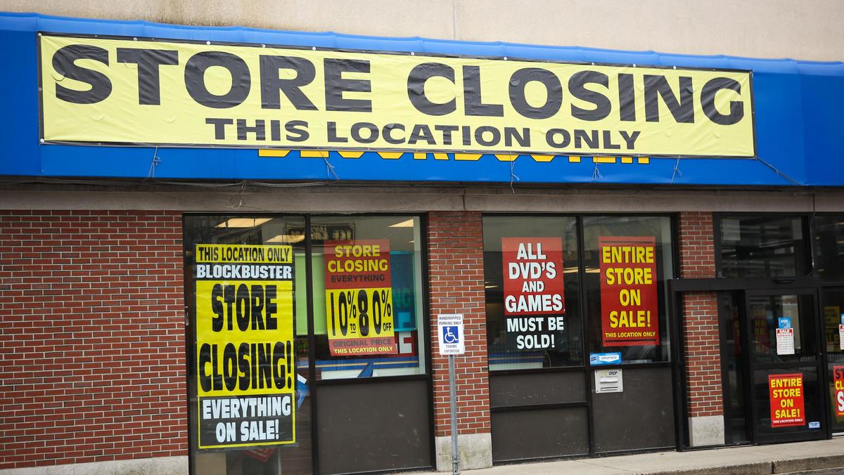 kolejny zamknięty sklep sieci Blockbuster