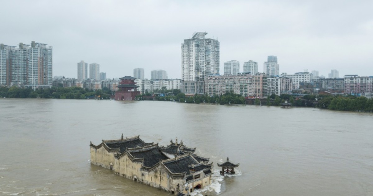 China blows up dam in eastern province to ease flood risk [ARTICLE]