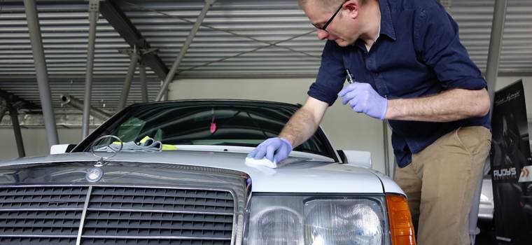 Wosk płynny, wosk twardy, powłoka ceramiczna – co lepsze, by chronić lakier auta?