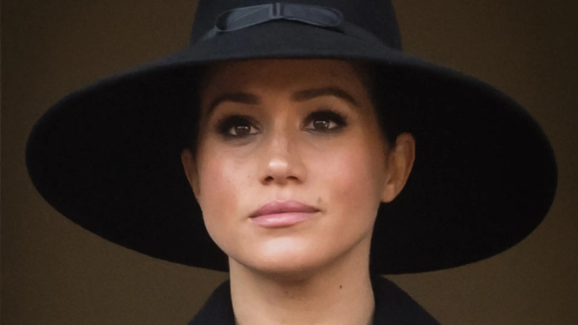 Meghan Markle: "Tuląc moje pierworodne dziecko widziałam, że tracę drugie"