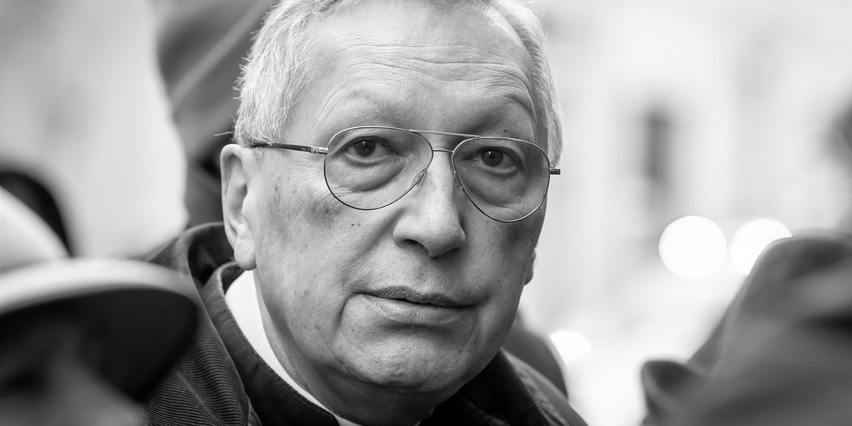 Diecezja bydgoska podała w środę (27 marca) informację o śmierci ks. Romana Kneblewskiego.