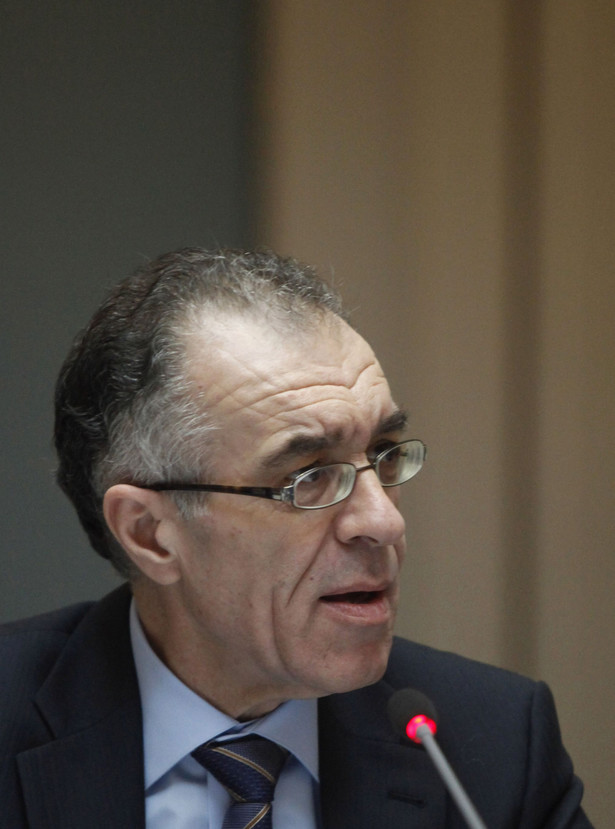 Desygnowany na ministra finansów Grecji Wasilis Rapanos rezygnuje z tego urzędu.