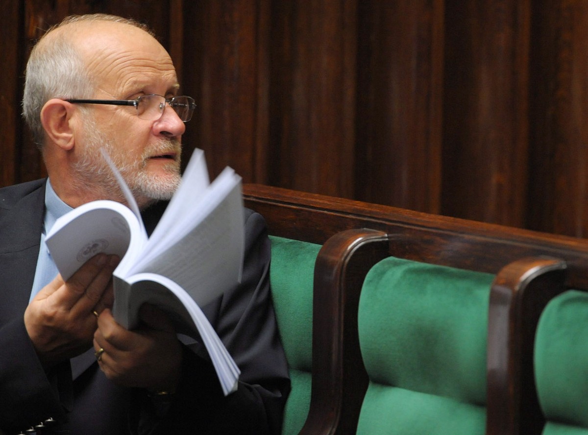 Widacki jednak straci miejsce w speckomisji