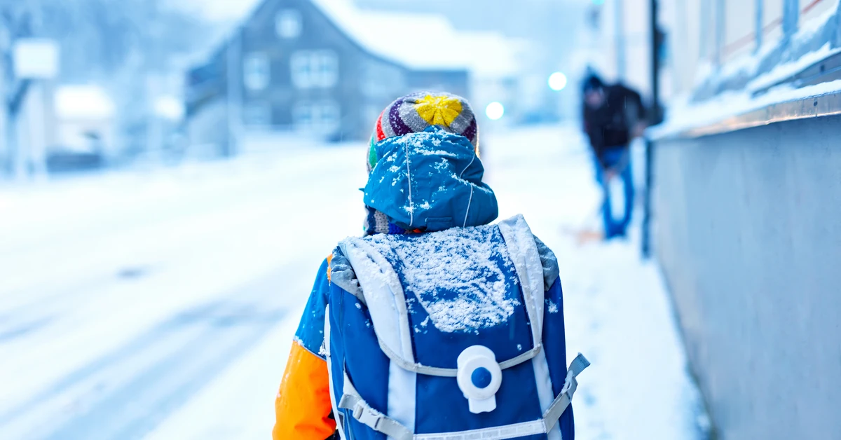 Uwaga uczniowie! Zimowa aura i śnieg w czwartek, 27 listopada. Jak się ubrać?