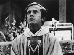 Sąd umorzył sprawę prowokacji na Chłodnej wobec księdza Popiełuszki