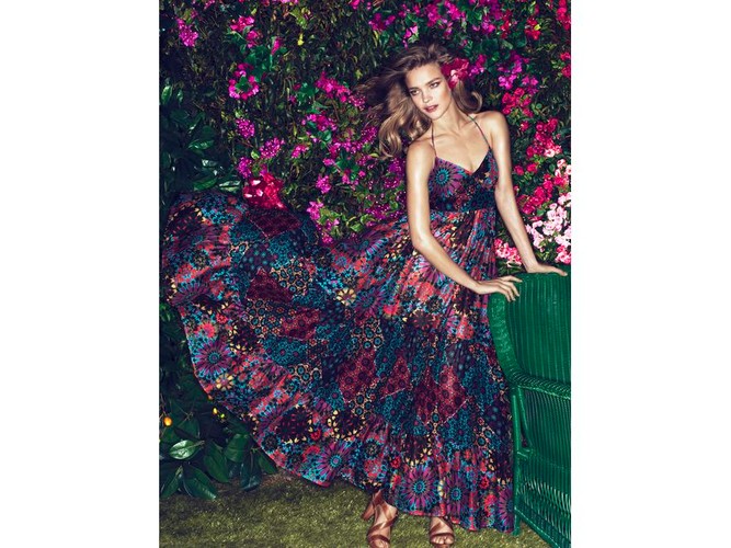 Natalia Vodianova w sesji promującej bieliznę i kreacje marki Etam