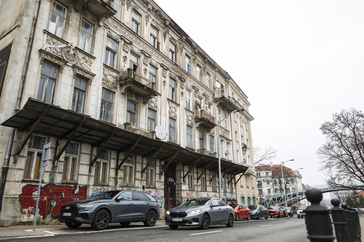 Konserwator chce wywłaszczyć kamienicę przy Sejmie. Interesuje się nią kupiec z Doliny Krzemowej