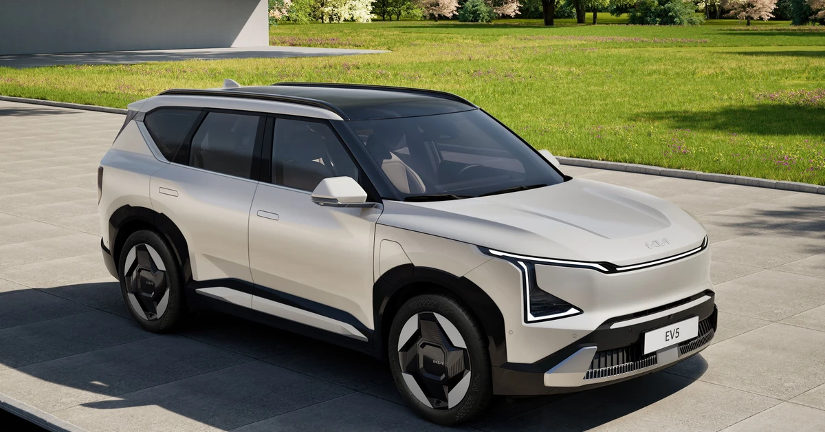 Nowa Kia wjeżdża do Polski. Ma 217 KM i będzie hitem. Cena?