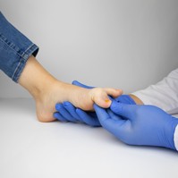 Sárga köröm szindróma: kialakulásának oka, tünetei és kezelése