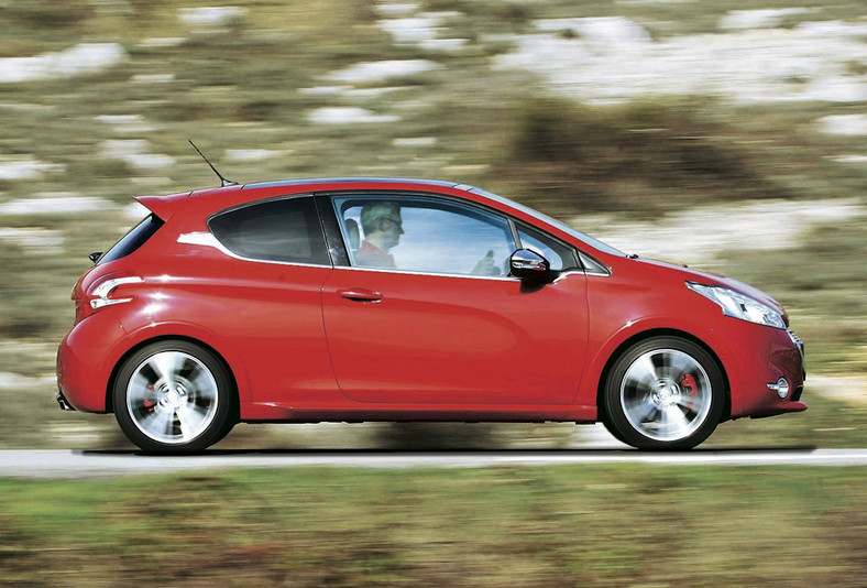 Jak jeździ Peugeot 208 GTI?