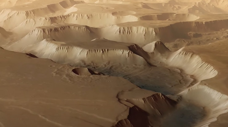 Az Európai Űrügynökség (ESA) közzétett egy gyönyörű videót, amely a Mars soha nem látott világát mutatja be / Fotó: ESA