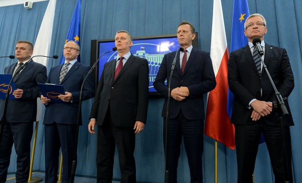 Gabinet cieni PO grzmi: Mamy do czynienia z "pełzającym zamachem stanu" na samorząd