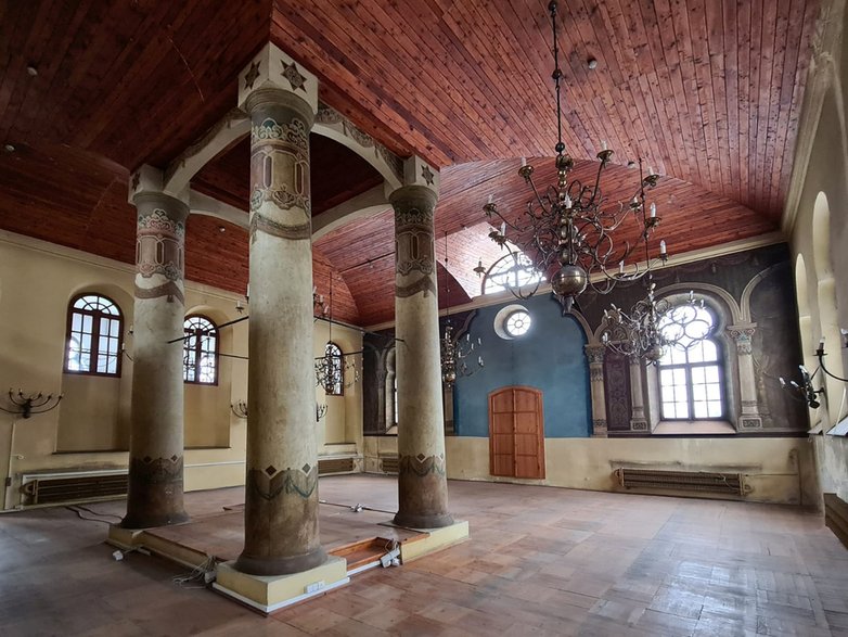 Wnętrze synagogi