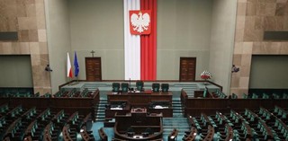 Posłowie za dalszymi pracami nad odroczeniem wejścia w życie ustawy o administracji podatkowej