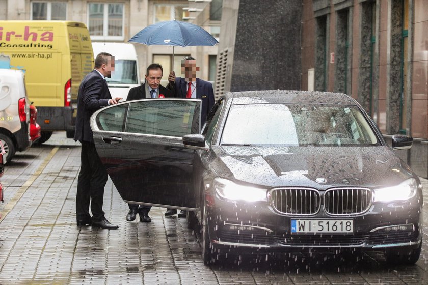 Nowy marszałek ma jaguara i ogromne oszczędności