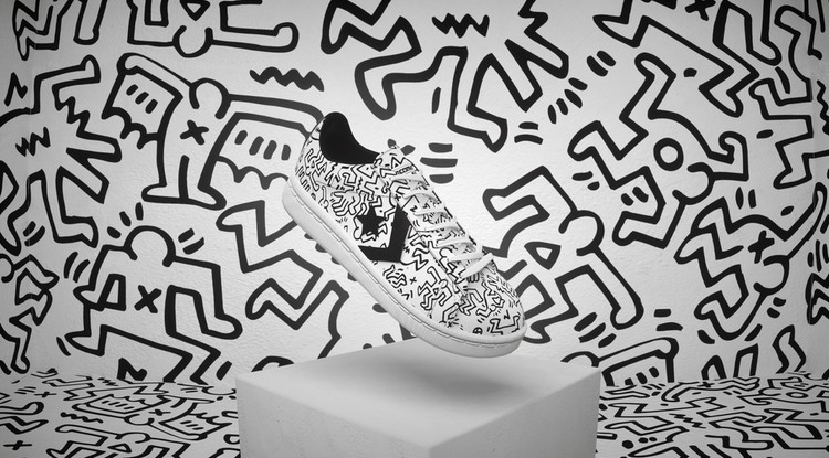 A legendás graffitiművész, Keith Haring rajzai díszítik a Converse legújabb kollekcióját