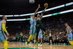 Celtics wygrali mimo kiepskiej skuteczności Tatuma [WIDEO]