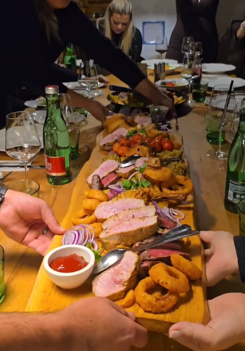 Dragana Mirković na putovanju