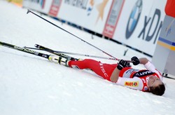 Justyna Kowalczyk padła na mecie. Zobacz morderczy finał