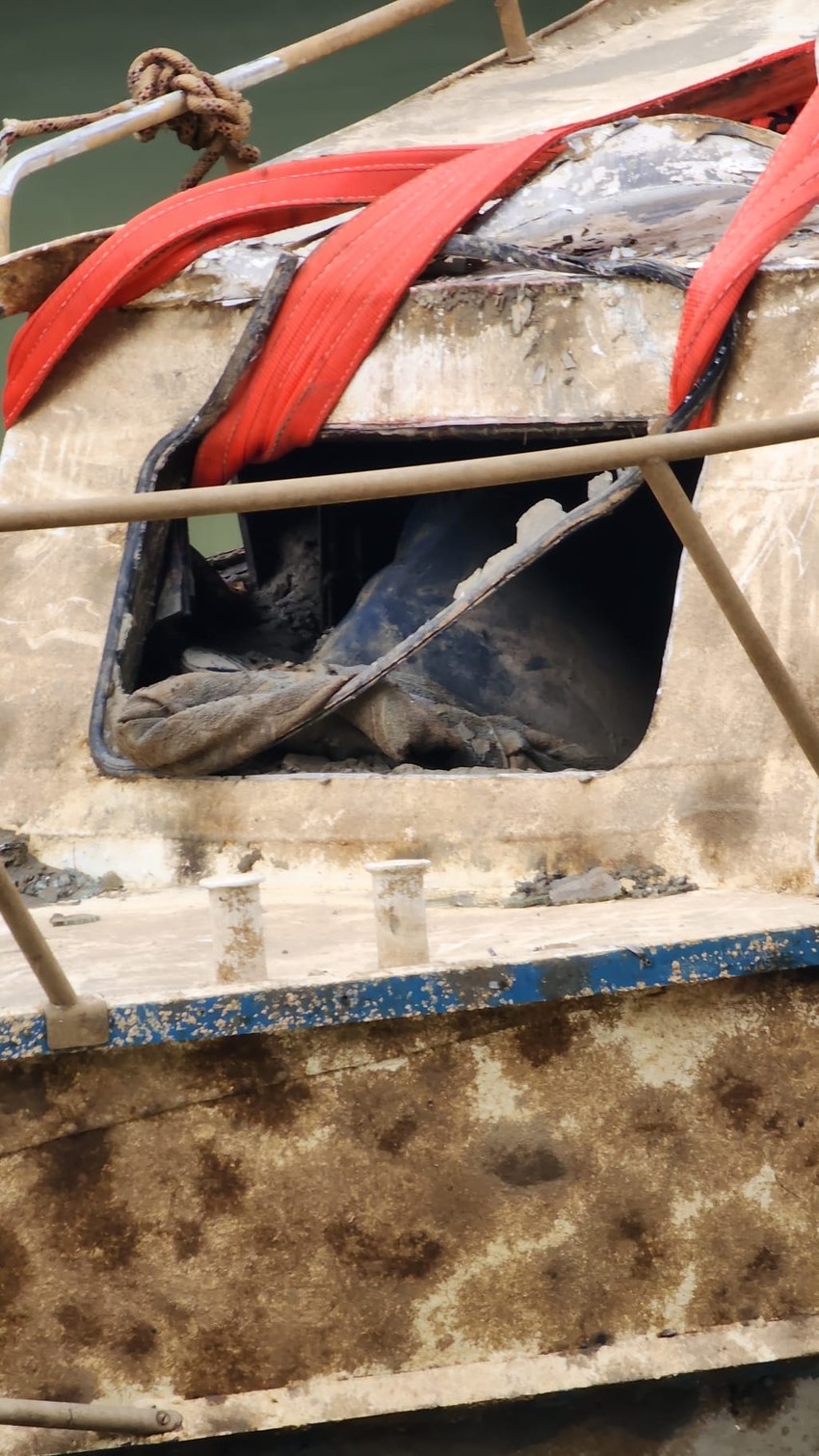 Na Savskom keju izvučen brod