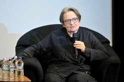 Holland: Duda może obiecać wszystko, bo chce wygrać za każdą cenę