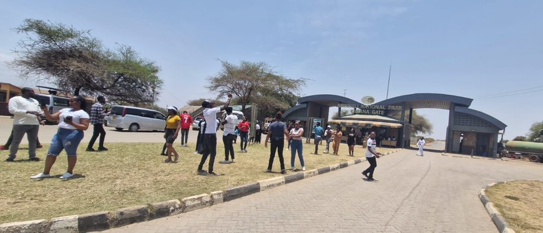 Kenyans at the gate of Amboseli National Park during the September 28, 2024 free entry day.[KWS/X]