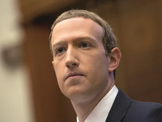 Mark Zuckerberg mierzy się obecnie z problemami, które były obce Facebookowi przez ostatnie 20 lat