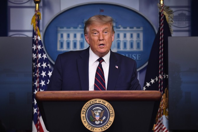 Donald Tramp saopštava da u Americi počinje primena terapija krvne plazme Kovid pacijenata
