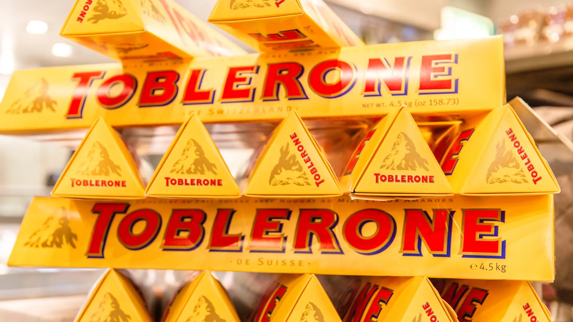 Lubisz czekoladki Toblerone? Prawdopodobnie całe życie jadłeś je źle