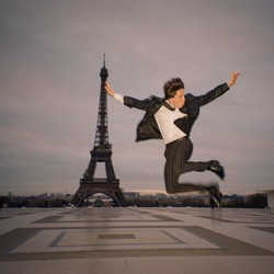 Dawid Kwiatkowski przedstawia singiel "Café de Paris"