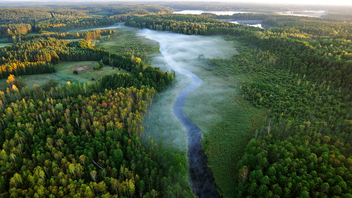 Mazury. Między niebem a wodą - zdjęcia Waldemara Bzury