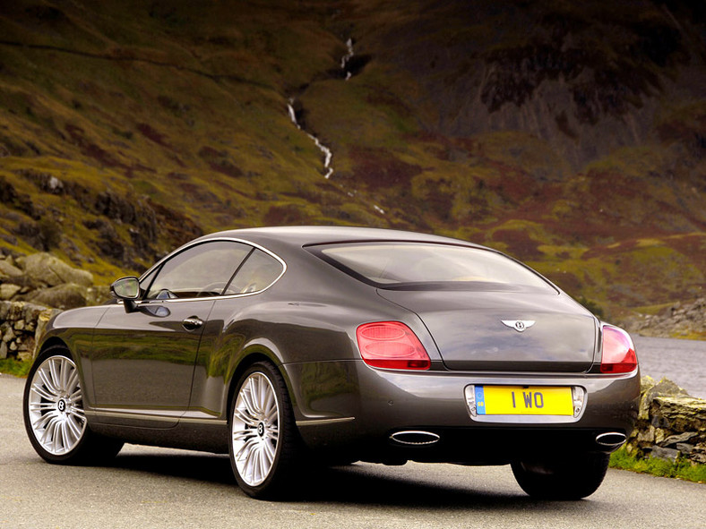 Bentley: brytyjski arystokrata we włoskim garniturze Zagato