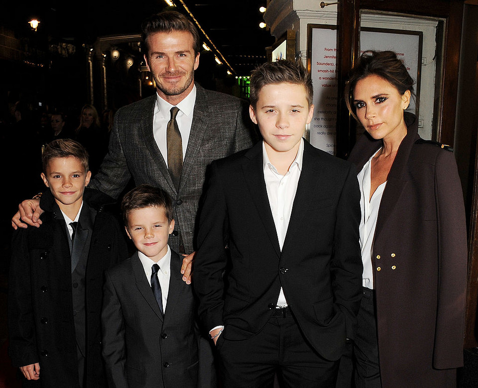 David i Victoria Beckhamowie z synami w 2012 roku