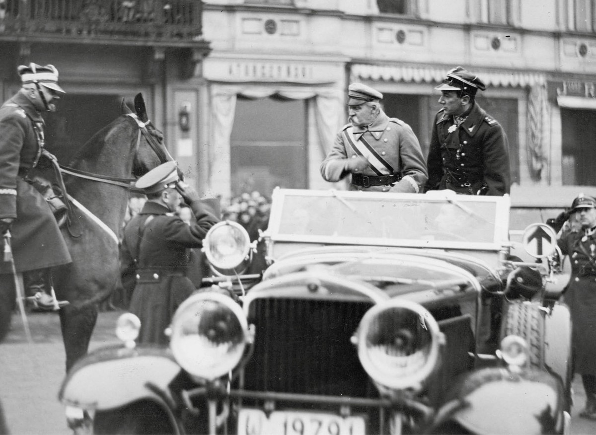 Marszałek Józef Piłsudski i Józef Beck na obchodach Święta Niepodległości, Warszawa, 1929 r.