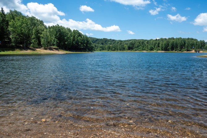 Vlasinsko jezero duboko je 35 metara