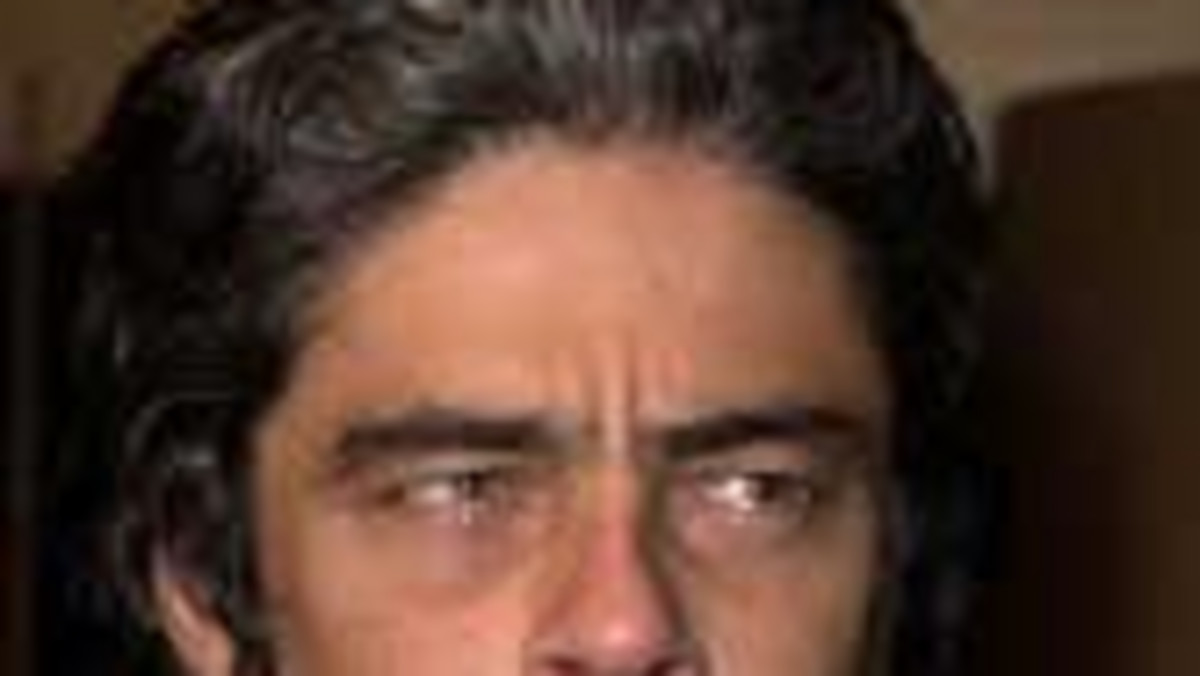 Benicio Del Toro ma wystąpić u boku Hugh Jackmana w biograficznym filmie o George'u Reeves, aktorze znanym z roli Supermana.