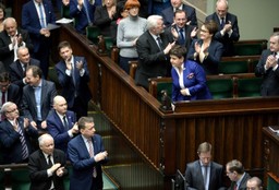 Szydło: To był dla mnie zaszczyt pełnić funkcję premiera; dziękuję całej Izbie