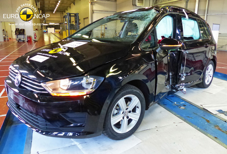 Volkswagen Golf Sportsvan - pięć gwiazdek w teście EuroNCAP