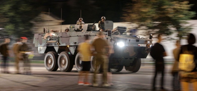 Nocna próba w Warszawie przed defiladą – większą niż rok temu. "Po raz pierwszy weźmie w niej udział pododdział WOT"
