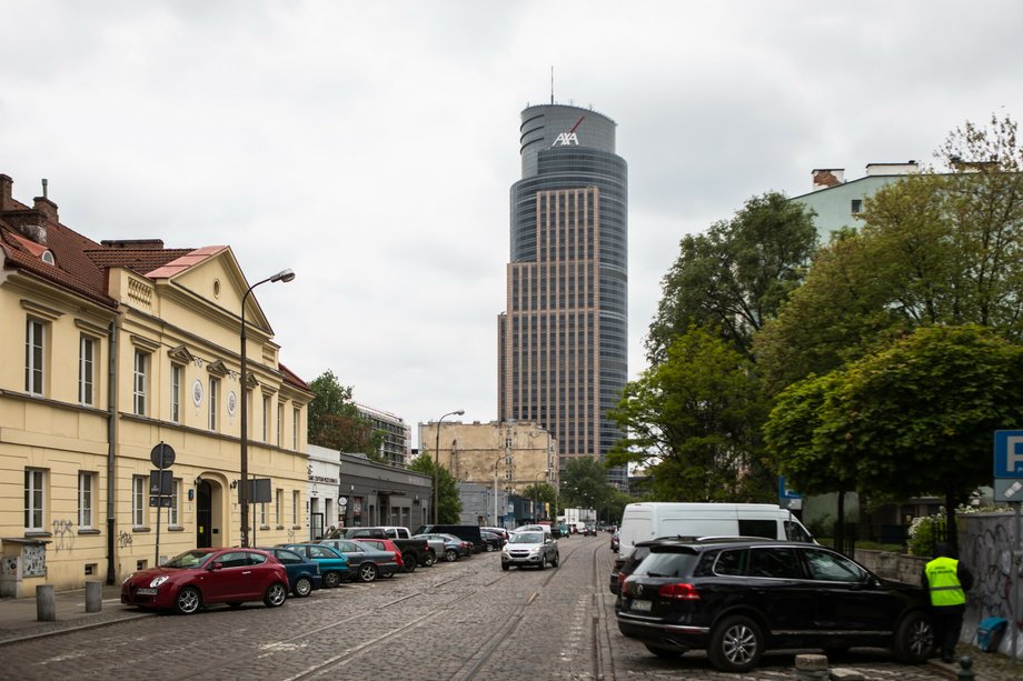 "Pamiątka" w Warszawie po inwestycjach Daewoo