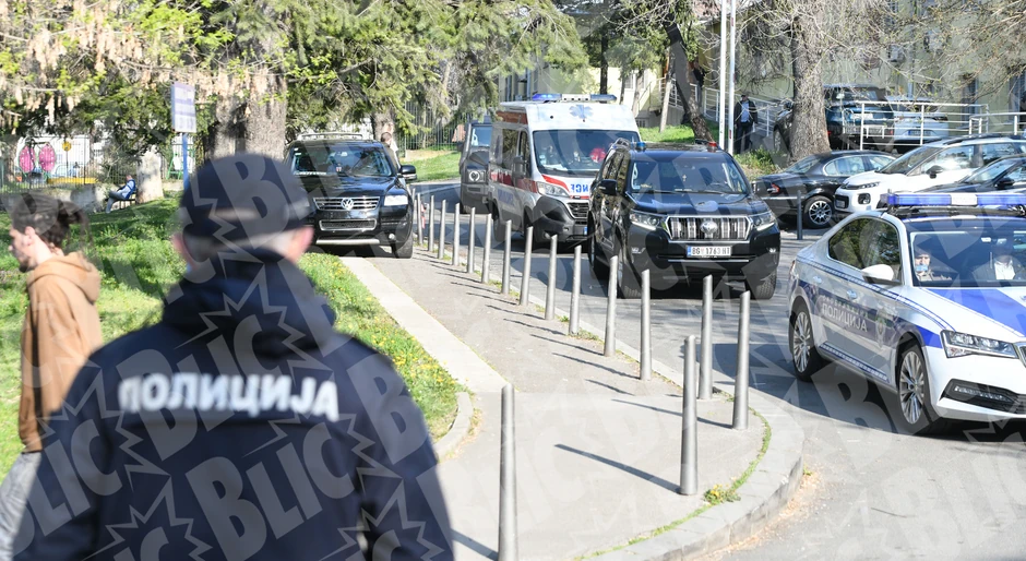Dečak Ubica izlazi iz bolnice