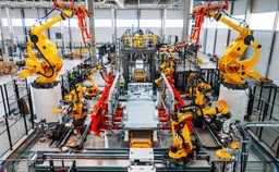 nowa i spalinowa toyota do produkcji w polsce. japończycy nie nadążają z dostawami