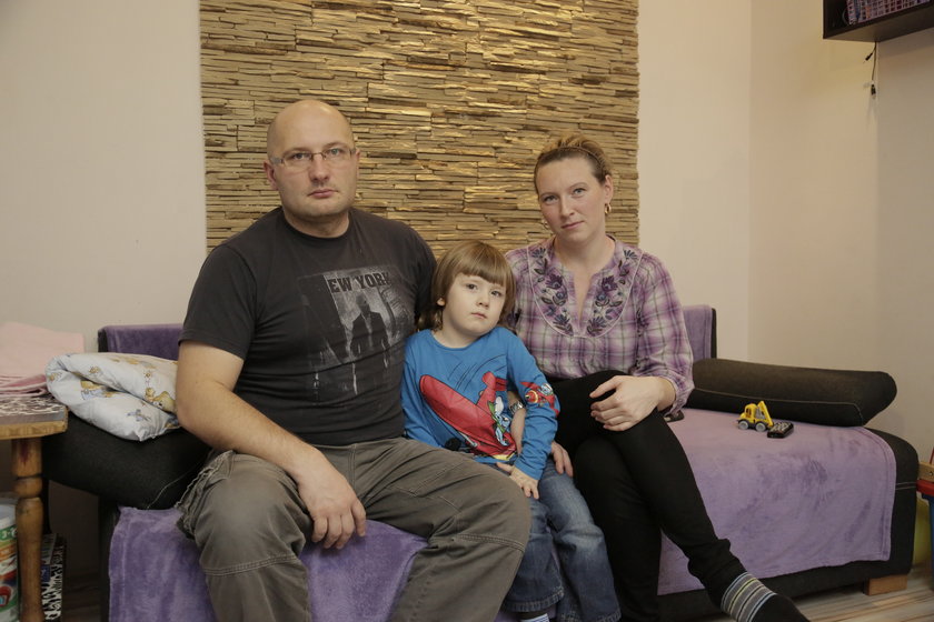Adrian Kalka (37 l.) i Dominika Zioła (31 l.) z synkiem Gabrysiem (4 l.)