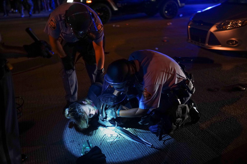 USA: policjant zastrzelił 27-latka. Kolejna fala protestów