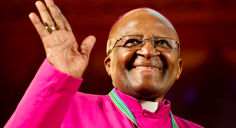 Archbishop Desmond Tutu dies at 90