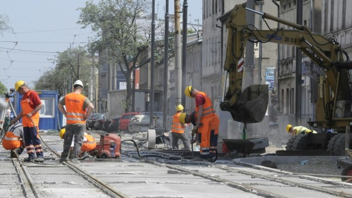 "MMBydgoszcz": Remont skrzyżowania Gdańskiej z Chodkiewicza nabrał takiego tempa, że drogowcy wyznaczyli już datę jego otwarcia - na poniedziałek, 3 czerwca. Paradoksalnie od tego dnia komunikację miejską czeka jeszcze większa rewolucja niż ta obecna.